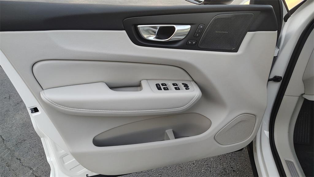 new 2026 Volvo XC60 car, priced at $63,095