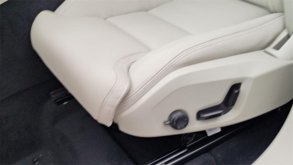 new 2026 Volvo XC60 car, priced at $63,095