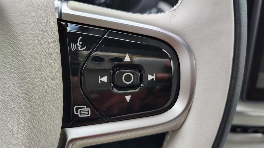 new 2026 Volvo XC60 car, priced at $63,095