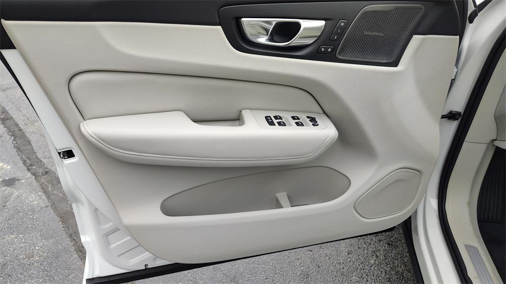 new 2026 Volvo XC60 car, priced at $63,095