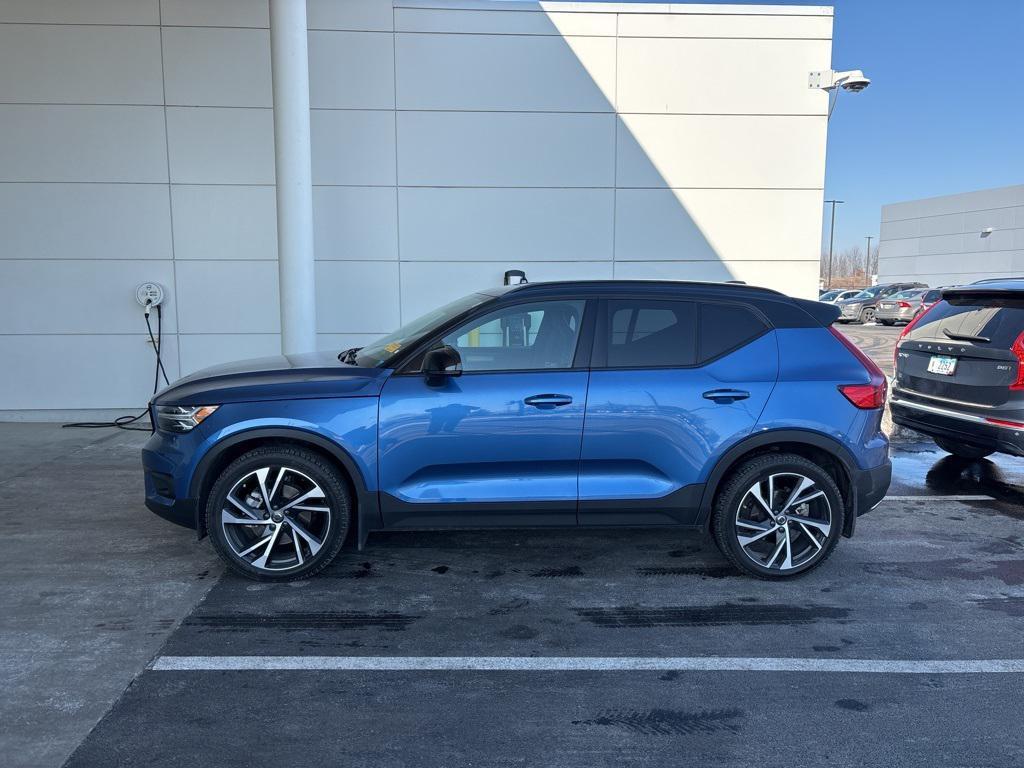 used 2020 Volvo XC40 car, priced at $24,900