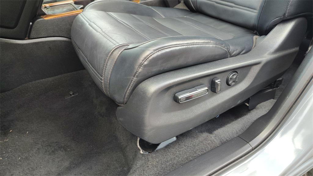 used 2022 Honda CR-V Hybrid car, priced at $28,500