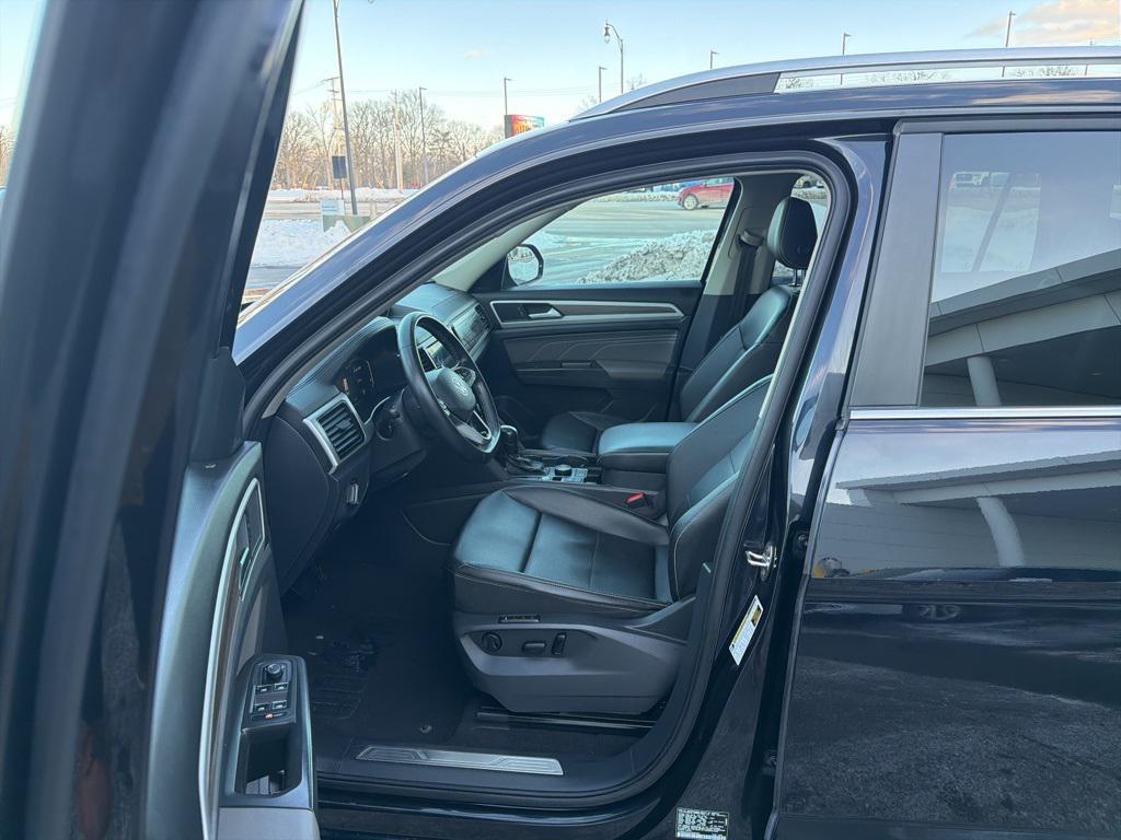 used 2023 Volkswagen Atlas car, priced at $19,900