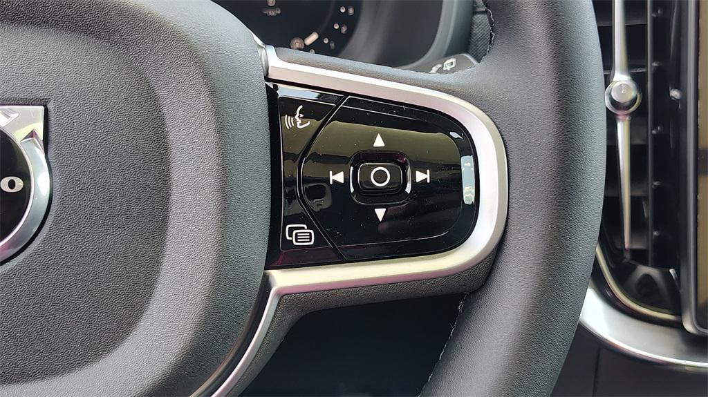 new 2026 Volvo XC90 car, priced at $75,155