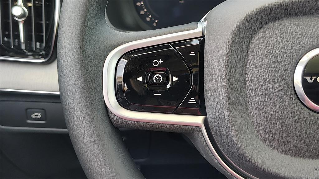 new 2026 Volvo XC90 car, priced at $75,155