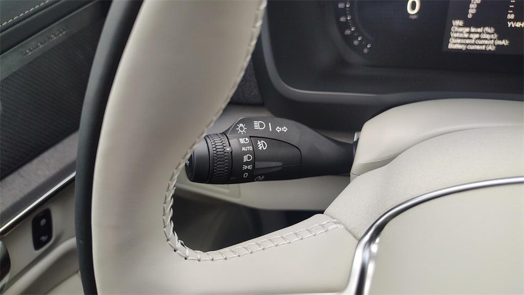 new 2026 Volvo XC90 Plug-In Hybrid car, priced at $85,625