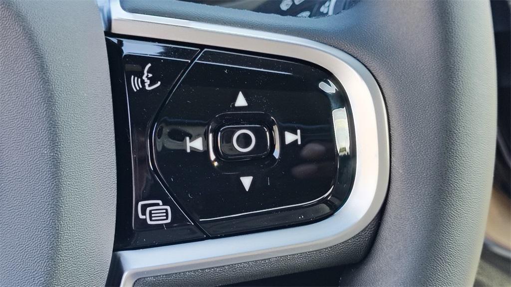 new 2026 Volvo XC60 car, priced at $59,790