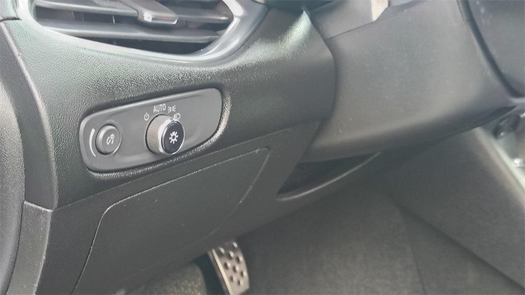 used 2016 Chevrolet Malibu car, priced at $9,900