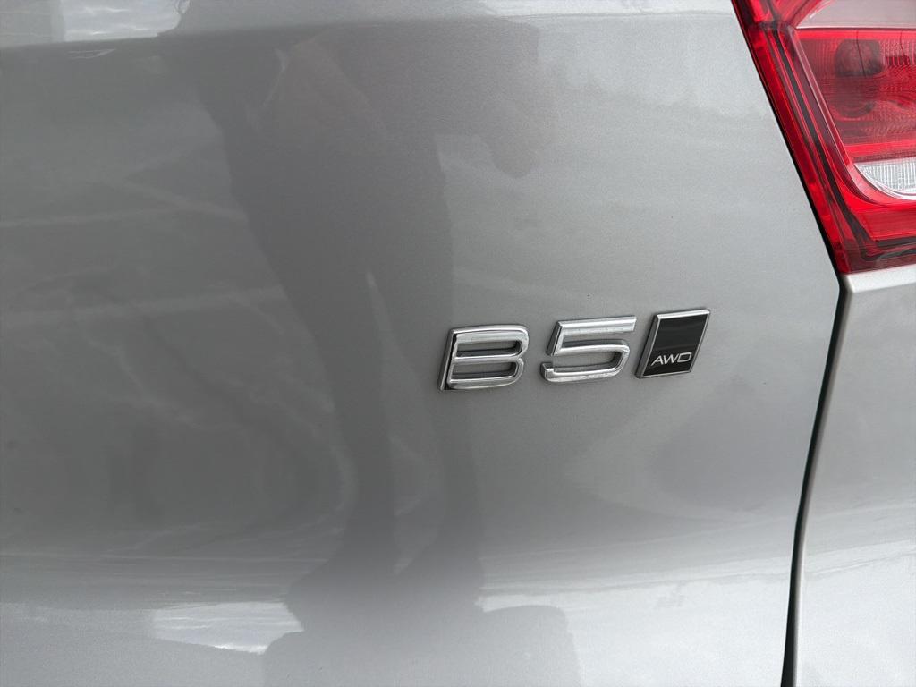 used 2025 Volvo XC40 car, priced at $30,500
