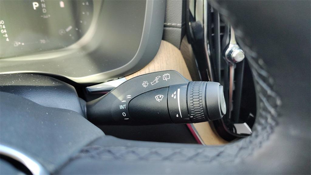 new 2026 Volvo XC60 car, priced at $64,055