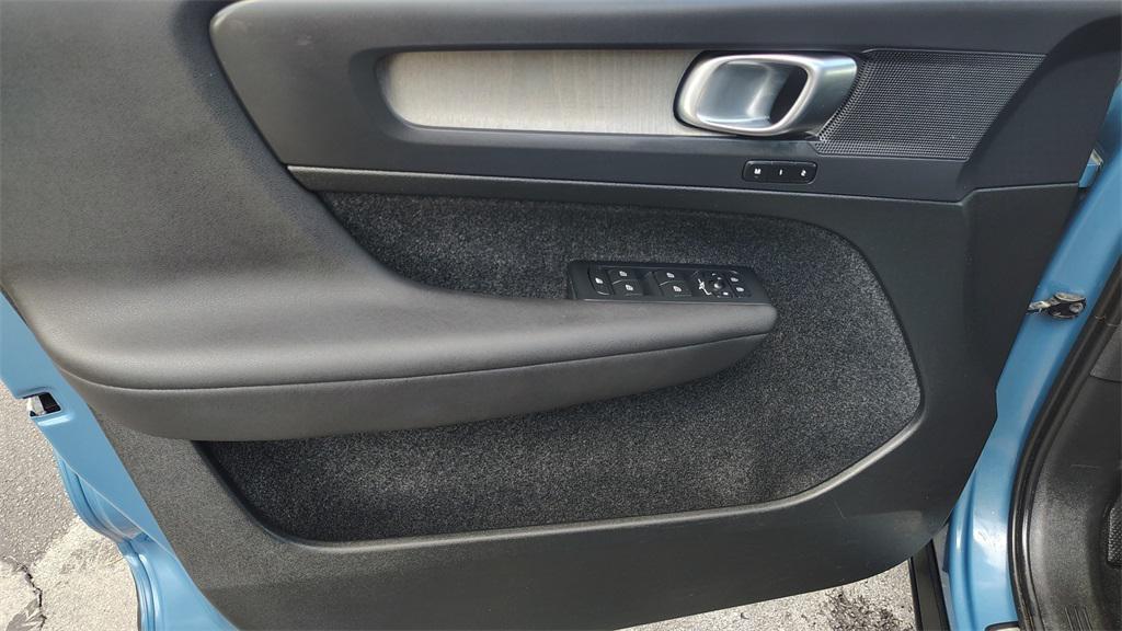 used 2023 Volvo XC40 car, priced at $27,900