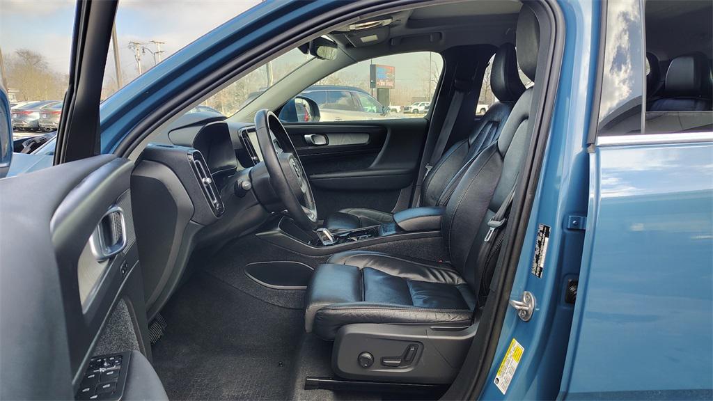 used 2023 Volvo XC40 car, priced at $27,900