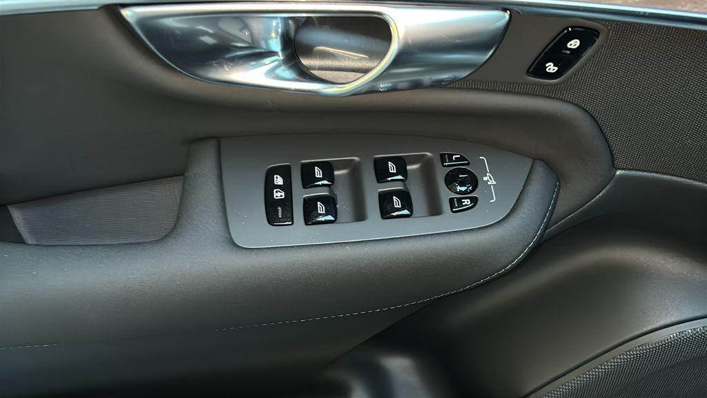 new 2026 Volvo XC90 Plug-In Hybrid car, priced at $81,995