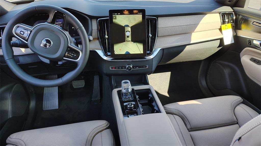 new 2026 Volvo XC90 car, priced at $75,445