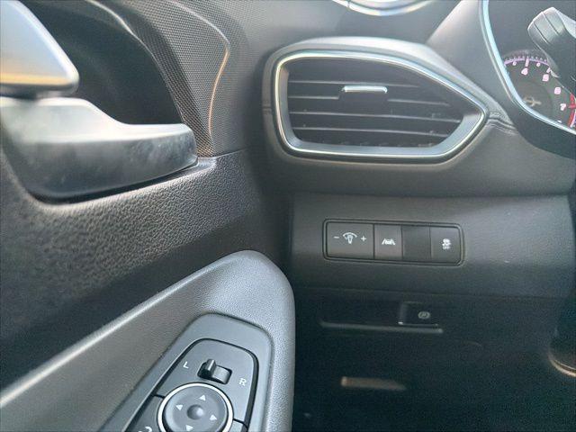 used 2022 Hyundai Santa Fe car, priced at $21,565