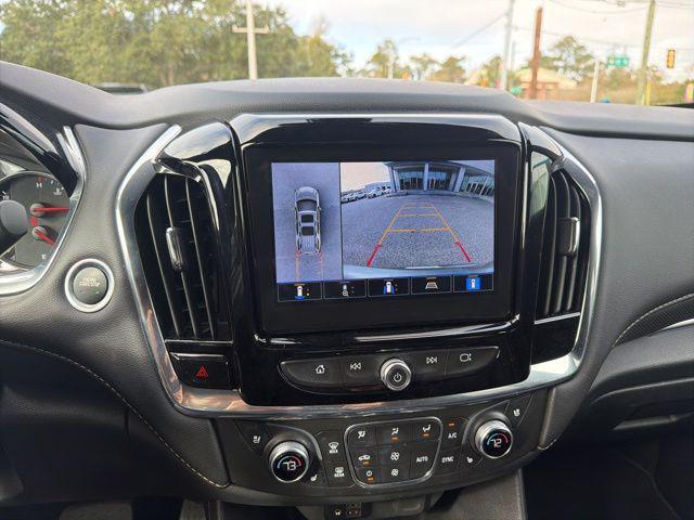 used 2023 Chevrolet Traverse car