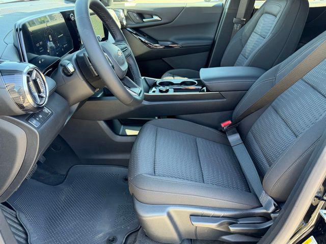 new 2026 Chevrolet Equinox car, priced at $27,869