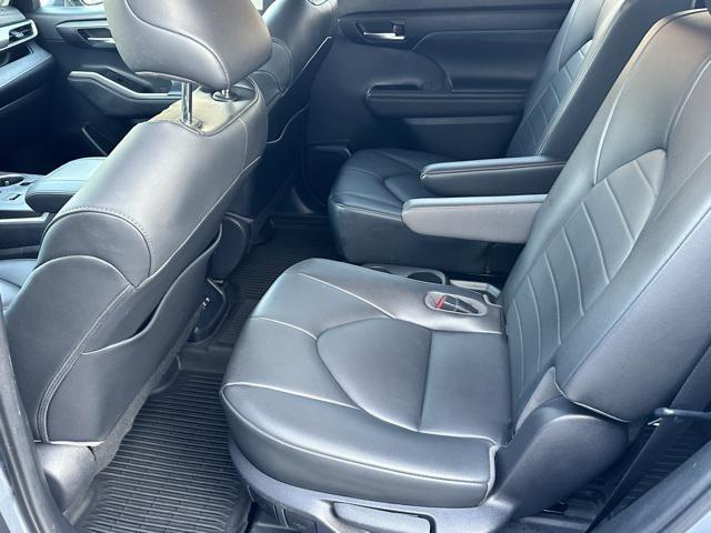 used 2020 Toyota Highlander car, priced at $22,482