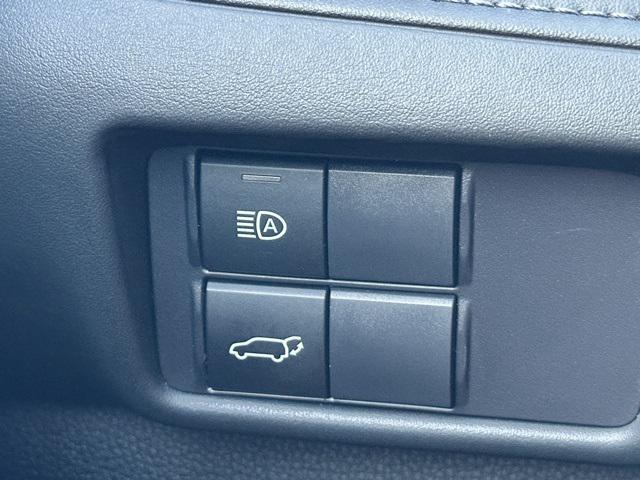 used 2020 Toyota Highlander car, priced at $22,482