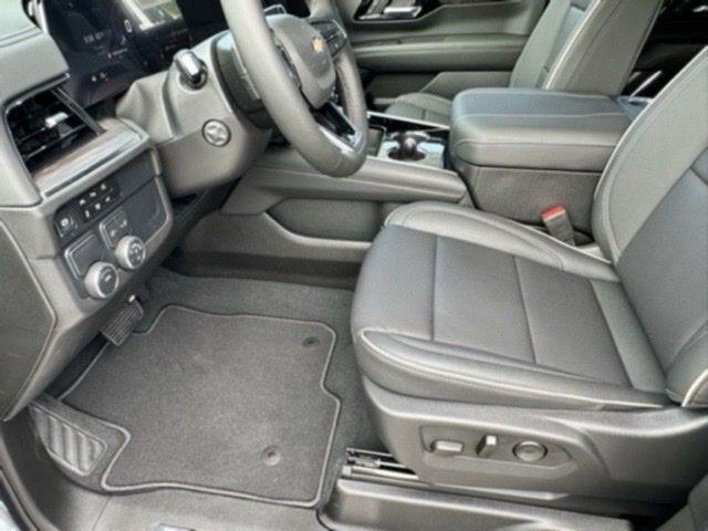 new 2025 Chevrolet Suburban car, priced at $80,000