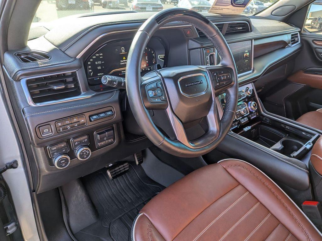 used 2024 GMC Yukon car, priced at $90,995