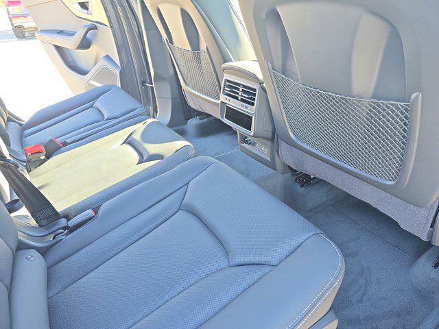 new 2026 Audi Q7 car, priced at $67,490