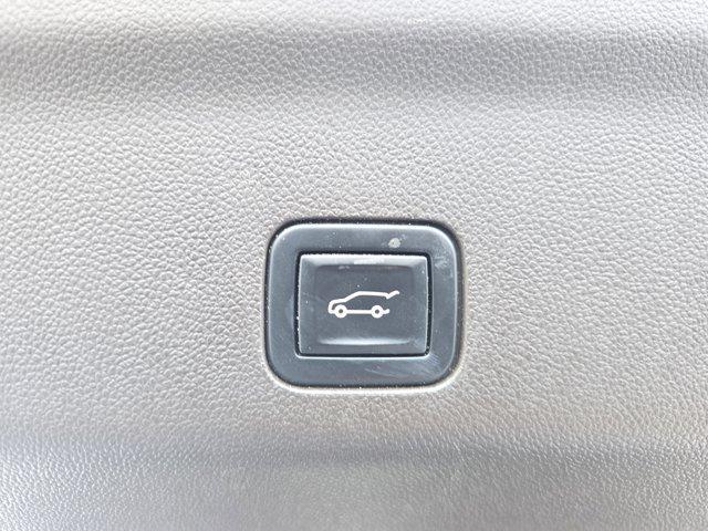 used 2023 GMC Yukon car, priced at $43,950