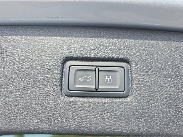 used 2025 Audi Q7 car, priced at $68,948