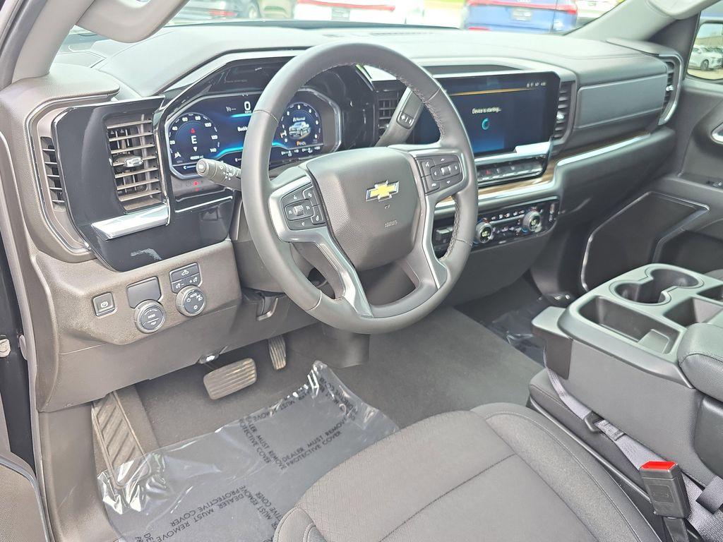 used 2025 Chevrolet Silverado 1500 car, priced at $37,676