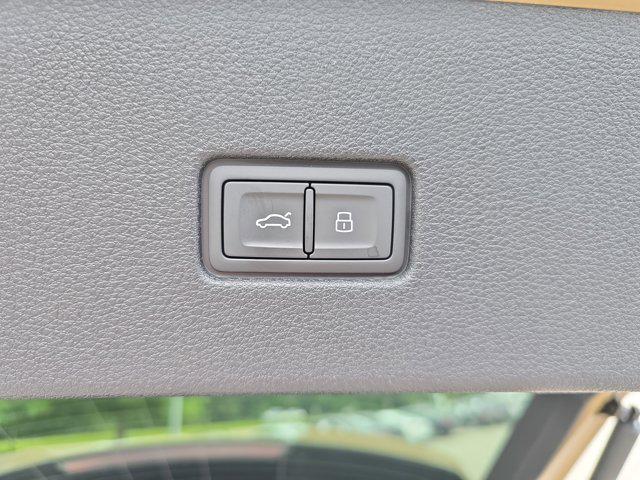 new 2025 Audi RS Q8 car, priced at $149,123