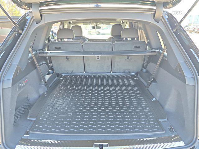 new 2026 Audi Q7 car, priced at $67,380
