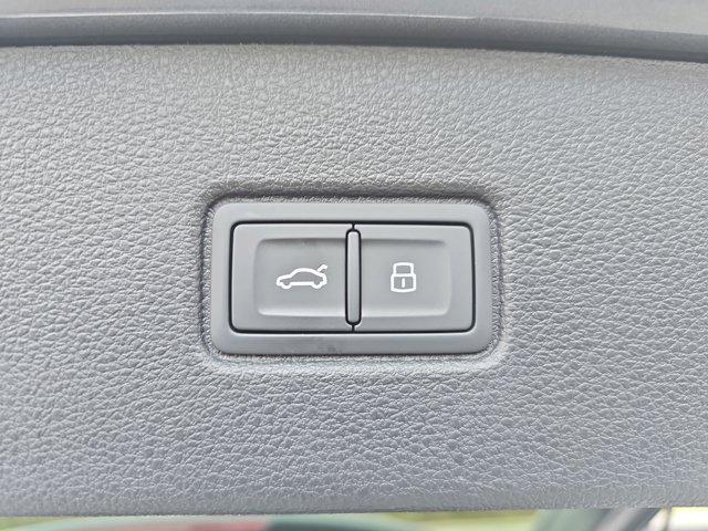 new 2026 Audi Q7 car, priced at $85,695