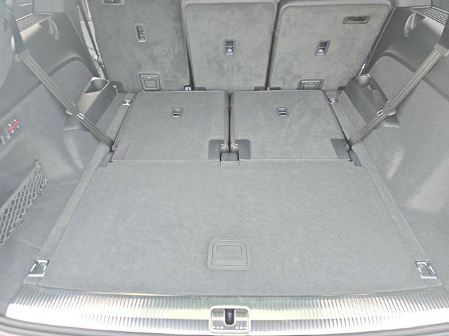 new 2026 Audi Q7 car, priced at $85,695