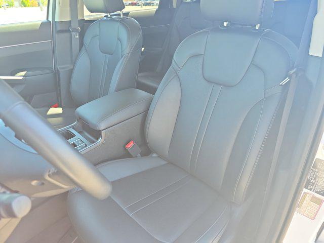 used 2023 Kia Sorento car, priced at $31,186