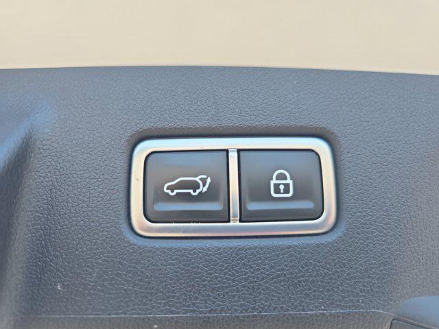 used 2023 Kia Sorento car, priced at $31,186