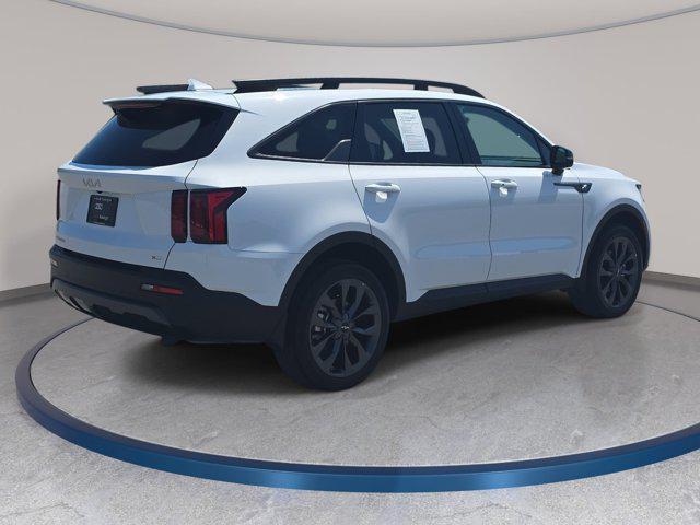 used 2023 Kia Sorento car, priced at $31,186