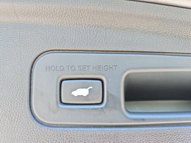 used 2023 Acura MDX car, priced at $42,676