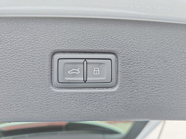 new 2026 Audi Q7 car, priced at $74,505