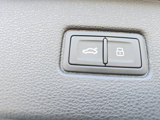 new 2026 Audi Q7 car, priced at $69,795