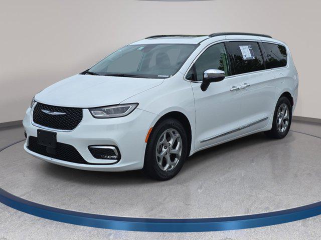 used 2023 Chrysler Pacifica car, priced at $27,576