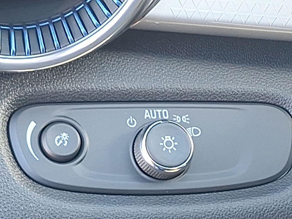 new 2026 Chevrolet Trax car, priced at $26,185