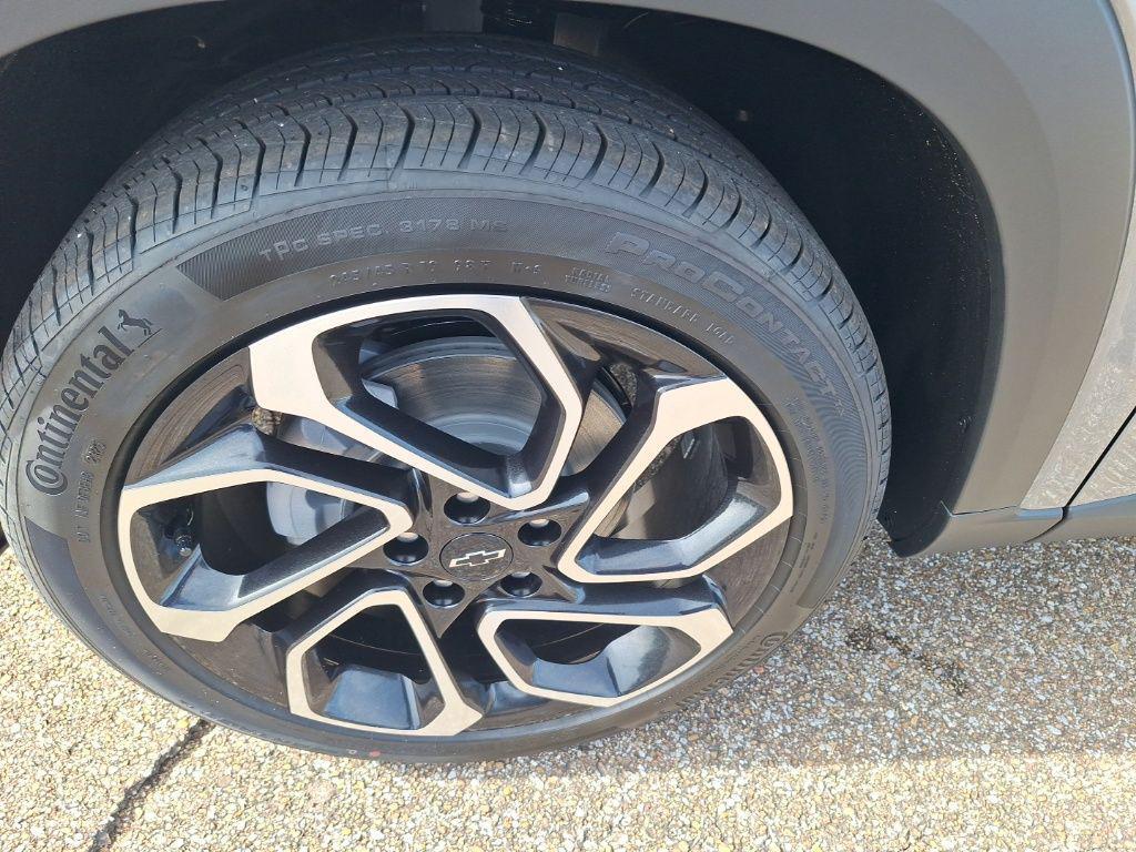 new 2026 Chevrolet Trax car, priced at $28,607