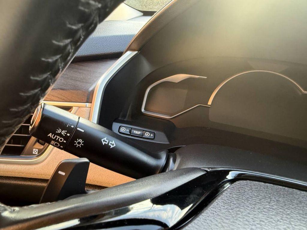 used 2018 Honda Clarity Plug-In Hybrid car, priced at $12,999