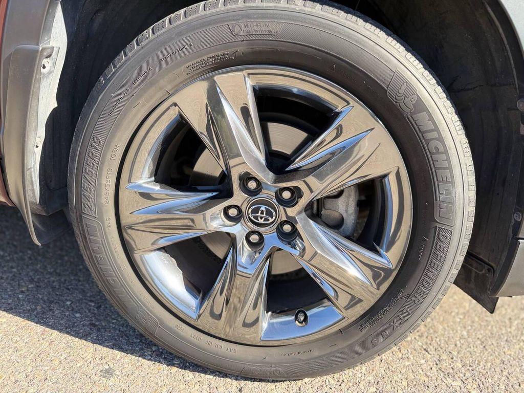 used 2017 Toyota Highlander Hybrid car, priced at $20,999