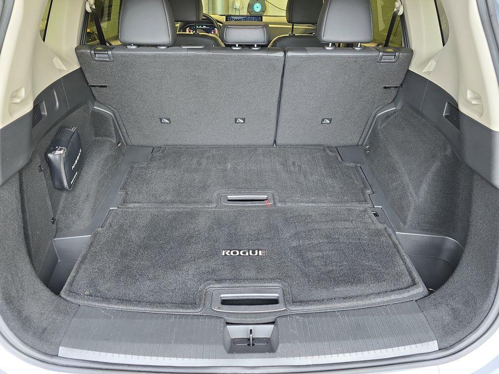 used 2024 Nissan Rogue car, priced at $30,252