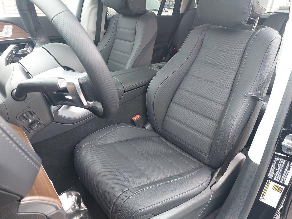 new 2025 Mercedes-Benz GLS 450 car, priced at $99,715