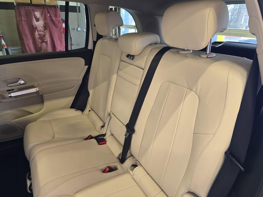 used 2021 Mercedes-Benz GLB 250 car, priced at $21,545