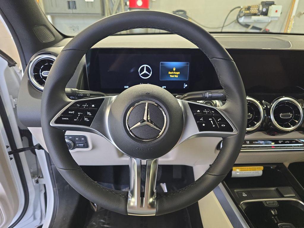 new 2026 Mercedes-Benz GLB 250 car, priced at $48,317