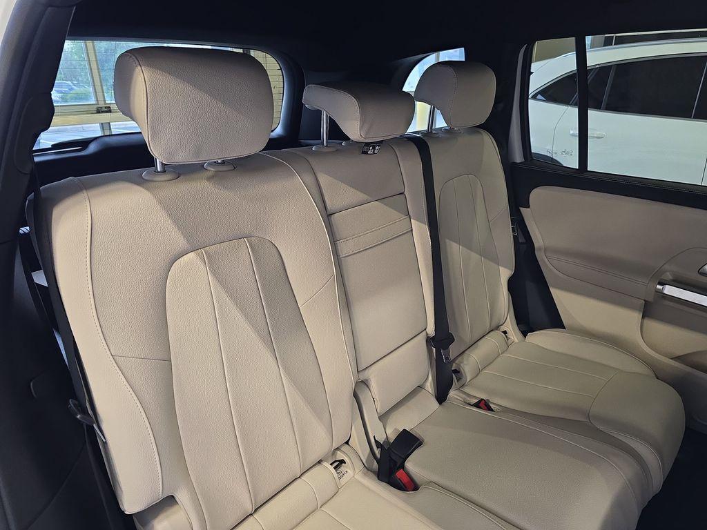 new 2026 Mercedes-Benz GLB 250 car, priced at $48,317