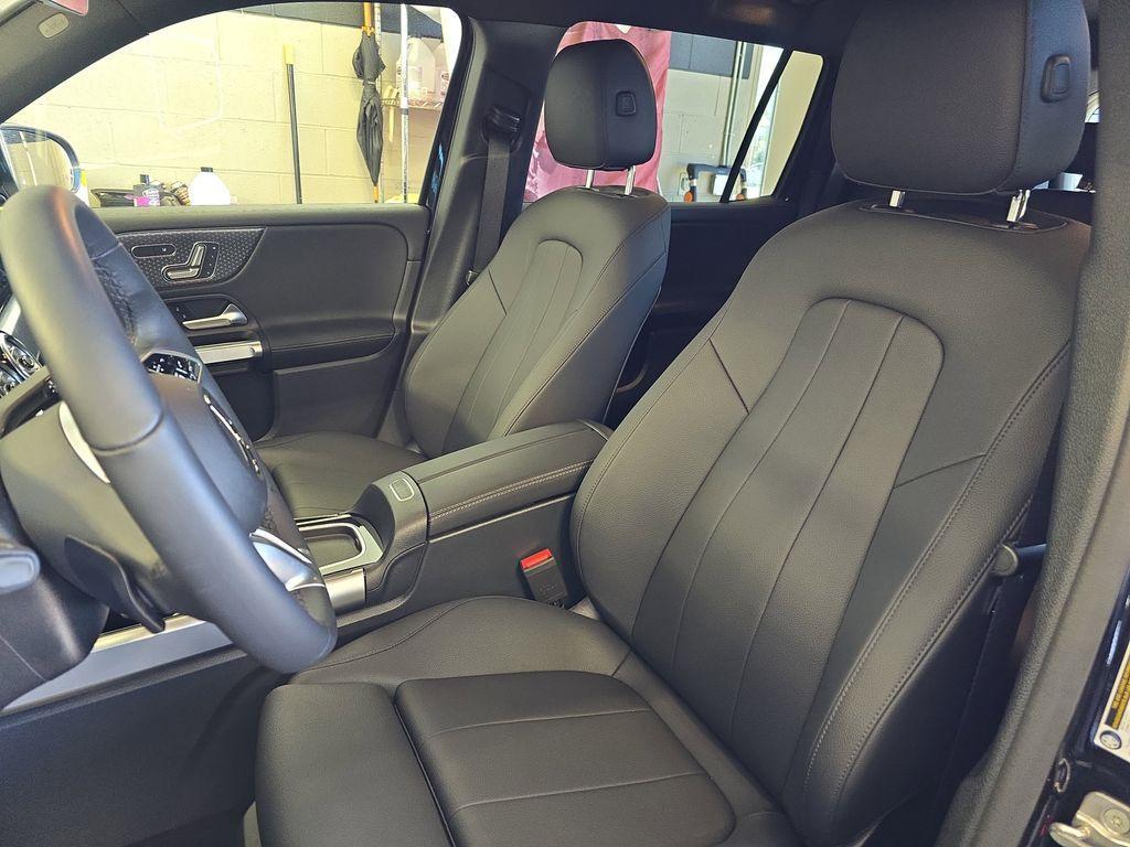 used 2025 Mercedes-Benz GLB 250 car, priced at $39,900